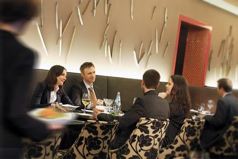 Cambridge Suites تورونتو المطعم الصورة