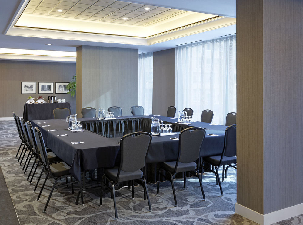Cambridge Suites تورونتو المظهر الخارجي الصورة