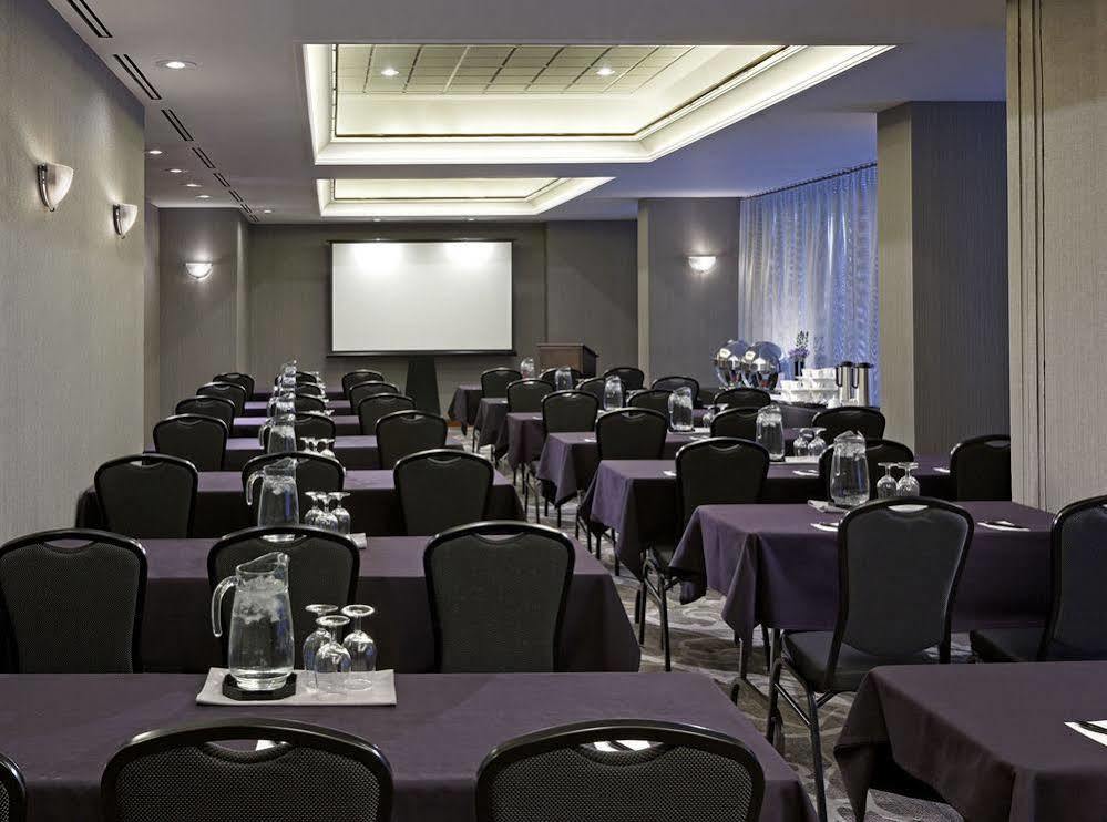 Cambridge Suites تورونتو المظهر الخارجي الصورة