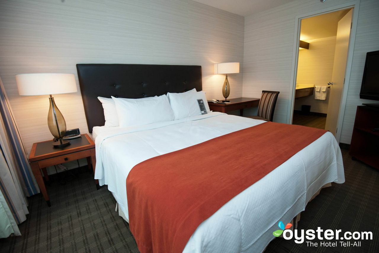 Cambridge Suites تورونتو المظهر الخارجي الصورة